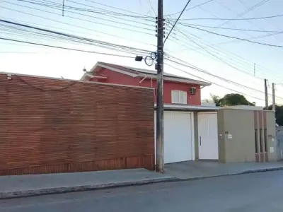 Casa com 4 quartos em Jardim Diva, Itararé - 264m²