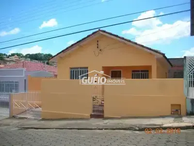 Casa com 2 quartos em Centro, Itararé - 100m²