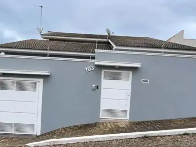 Casa com 4 quartos em Centro, Itararé - 227m²