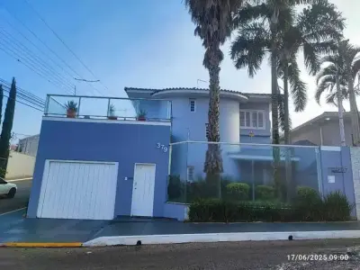 Casa com 2 quartos em Jardim Regina, Itararé - 168m²