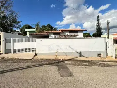 Casa com 4 quartos em Ginásio, Itararé - 187m²