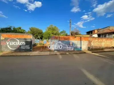 Casa com 3 quartos em Velho, Itararé - 35m²