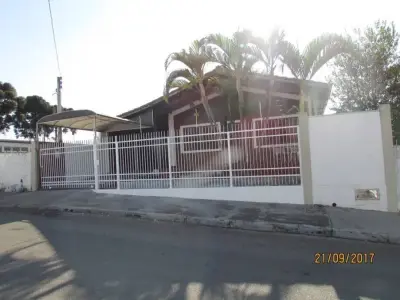 Casa com 2 quartos em Jardim Regina, Itararé - 237m²