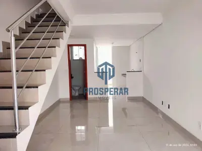 Casa Geminada com 2 quartos em Piratininga (Venda Nova), Belo Horizonte - 65m²