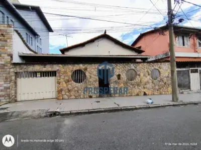 Imóveis em Tupi B