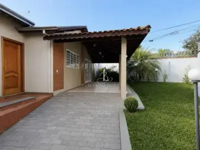 Casa com 3 quartos em Jardim Quisisana