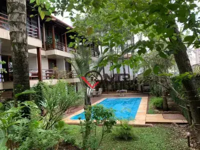 Casa com 6 quartos em Belvedere