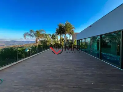 Casa de Condomínio com 5 quartos em Vale dos Cristais