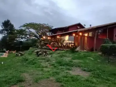 Casa de Condomínio com 4 quartos em Estância Alpina