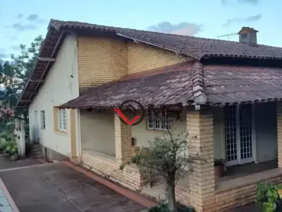 Casa de Condomínio com 5 quartos em Lagoa do Miguelão