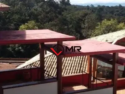 Casa de Condomínio com 4 quartos em São Sebastião das Águas Claras