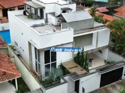 Sobrado com 4 quartos em Interlagos, São Paulo - 393m²