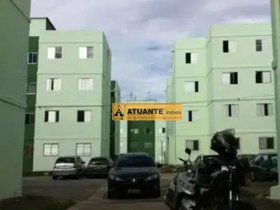 Apartamento com 2 quartos em Parque Pinheiros, Taboão da Serra - 48m²