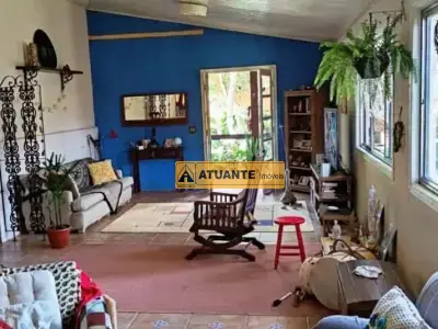 Casa com 3 quartos em Bosque do Embu, Embu das Artes - 310m²