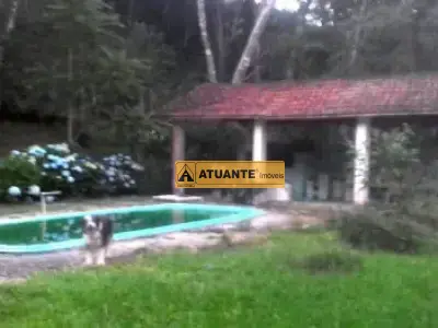 Sítio com 4 quartos em Juquiuna, Juquitiba - 4m²
