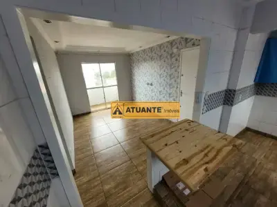 Apartamento com 2 quartos em Jardim Santa Terezinha, Taboão da Serra - 58m²