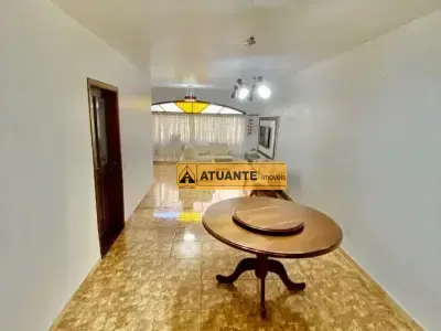Sobrado com 3 quartos em Parque Assunção, Taboão da Serra - 196m²