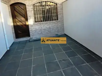 Sobrado com 3 quartos em Jardim Guayana, Taboão da Serra - 148m²