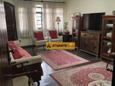 Casa com 3 quartos em Ferreira, São Paulo - 200m²