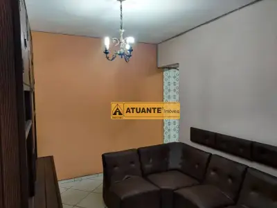 Casa com 2 quartos em Parque Assunção, Taboão da Serra - 100m²