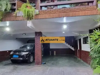 Sobrado com 4 quartos em Jardim Ouro Preto, Taboão da Serra - 400m²
