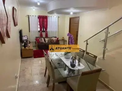 Sobrado com 4 quartos em Jardim Maria Rosa, Taboão da Serra - 295m²