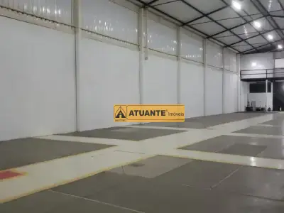 Galpão com 0 quartos em Jardim Três Irmãos, Taboão da Serra - 900m²