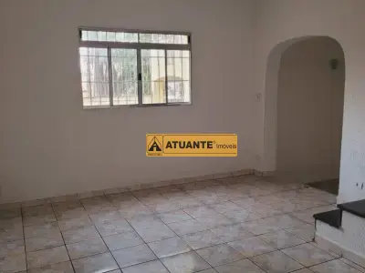 Sobrado com 3 quartos em Jardim Guayana, Taboão da Serra - 100m²
