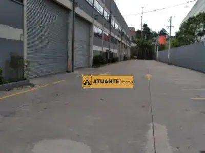 Galpão com 0 quartos em Gramado, Embu das Artes - 1445m²