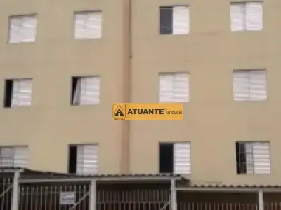 Apartamento com 2 quartos em Jardim Santa Terezinha, Taboão da Serra - 63m²