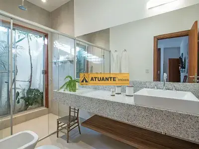 Sobrado com 3 quartos em Jardim Ouro Preto, Taboão da Serra - 170m²