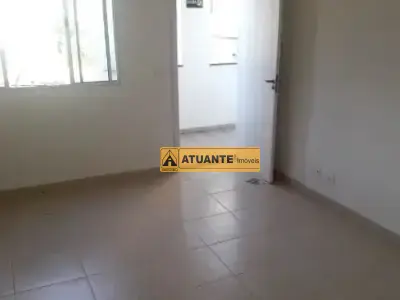 Apartamento com 2 quartos em Jardim Mimas, Embu das Artes - 50m²