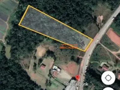 Lote / Terreno com 0 quartos em Centro