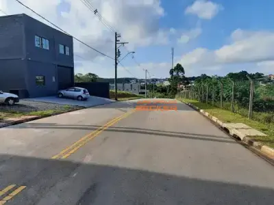 Lote / Terreno com 0 quartos em Centro