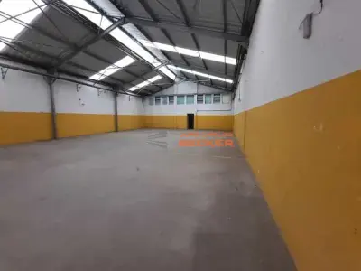 Galpão com 0 quartos em Centro