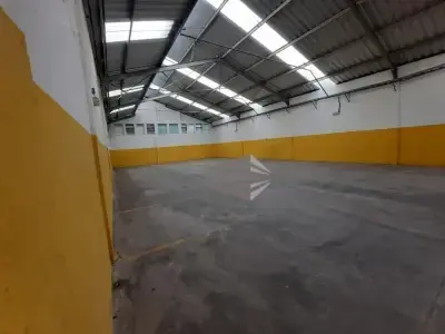 Galpão com 0 quartos em Centro