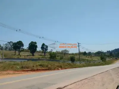 Lote / Terreno com 0 quartos em Centro