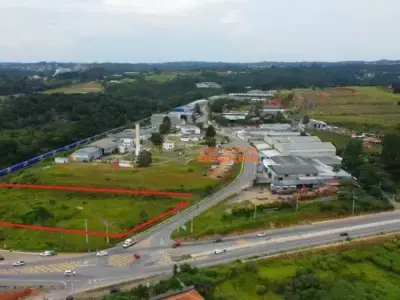 Lote / Terreno com 0 quartos em Água Espraiada (Caucaia do Alto)