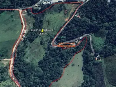 Lote / Terreno com 0 quartos em Centro