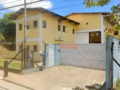 Galpão com 0 quartos em Centro