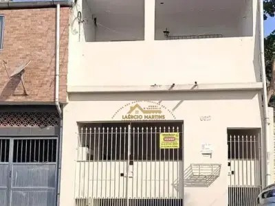 Sobrado com 2 quartos em Jardim Miriam