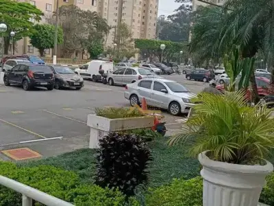 Apartamento com 2 quartos em Vila Emir