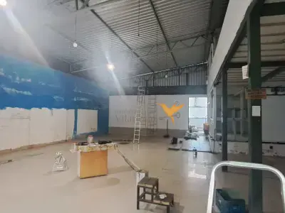 Loja com 0 quartos em Justinopolis, Belo Horizonte - 200m²