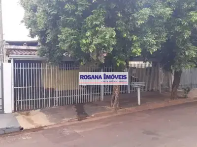 Casa com 3 quartos em Jardim América