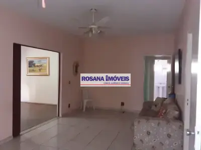 Casa com 3 quartos em Vila Imperial