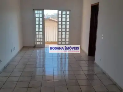 Apartamento com 2 quartos em Jardim Santa Lúcia