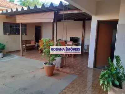 Sobrado com 3 quartos em Santos Dumont