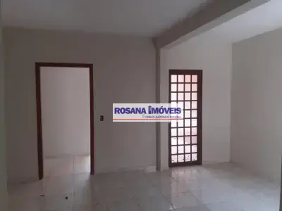 Casa com 2 quartos em Jardim João Paulo II