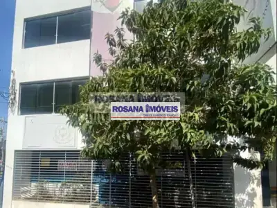 Prédio com 1 quartos em Centro