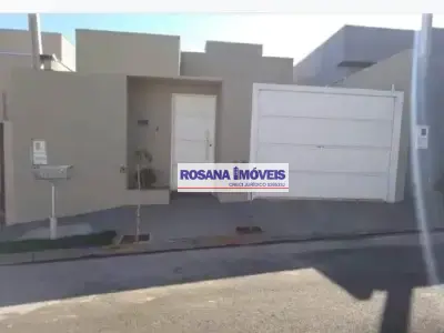 Casa com 2 quartos em Vila Nobre